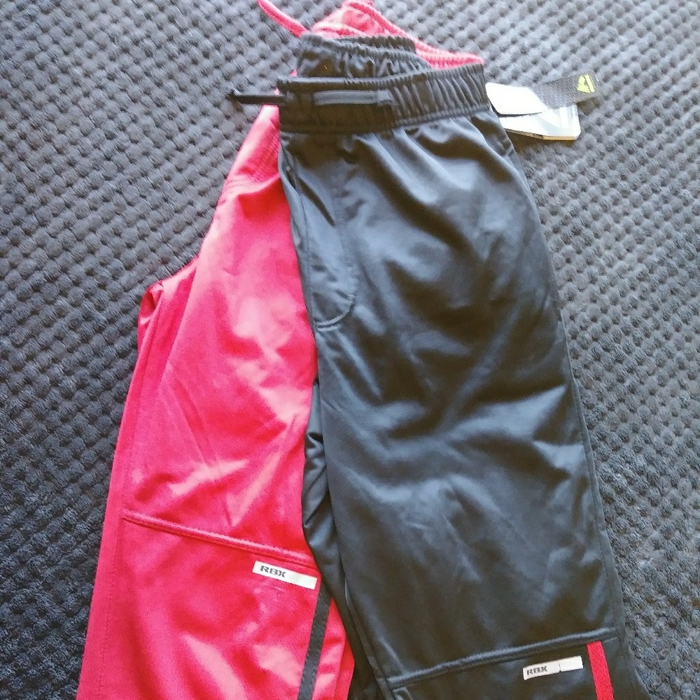 2 pairs of joggers